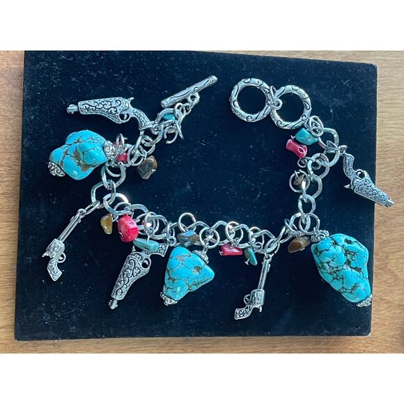 Vintage 80's Chunky Charm Bracelet Turquoise Chunks, Western Silvertone FABulous - Picture 1 of 8